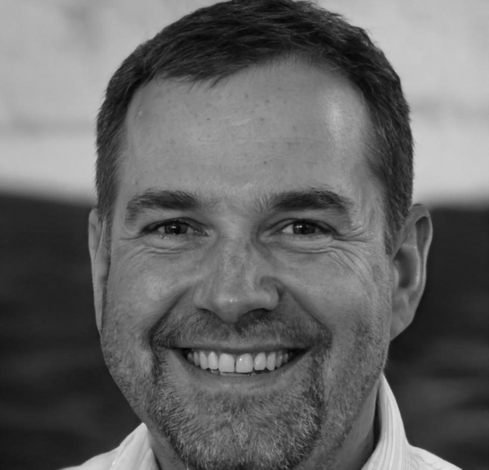 Portrait d'Aurélien Moreau, expert en optimisation fiscale